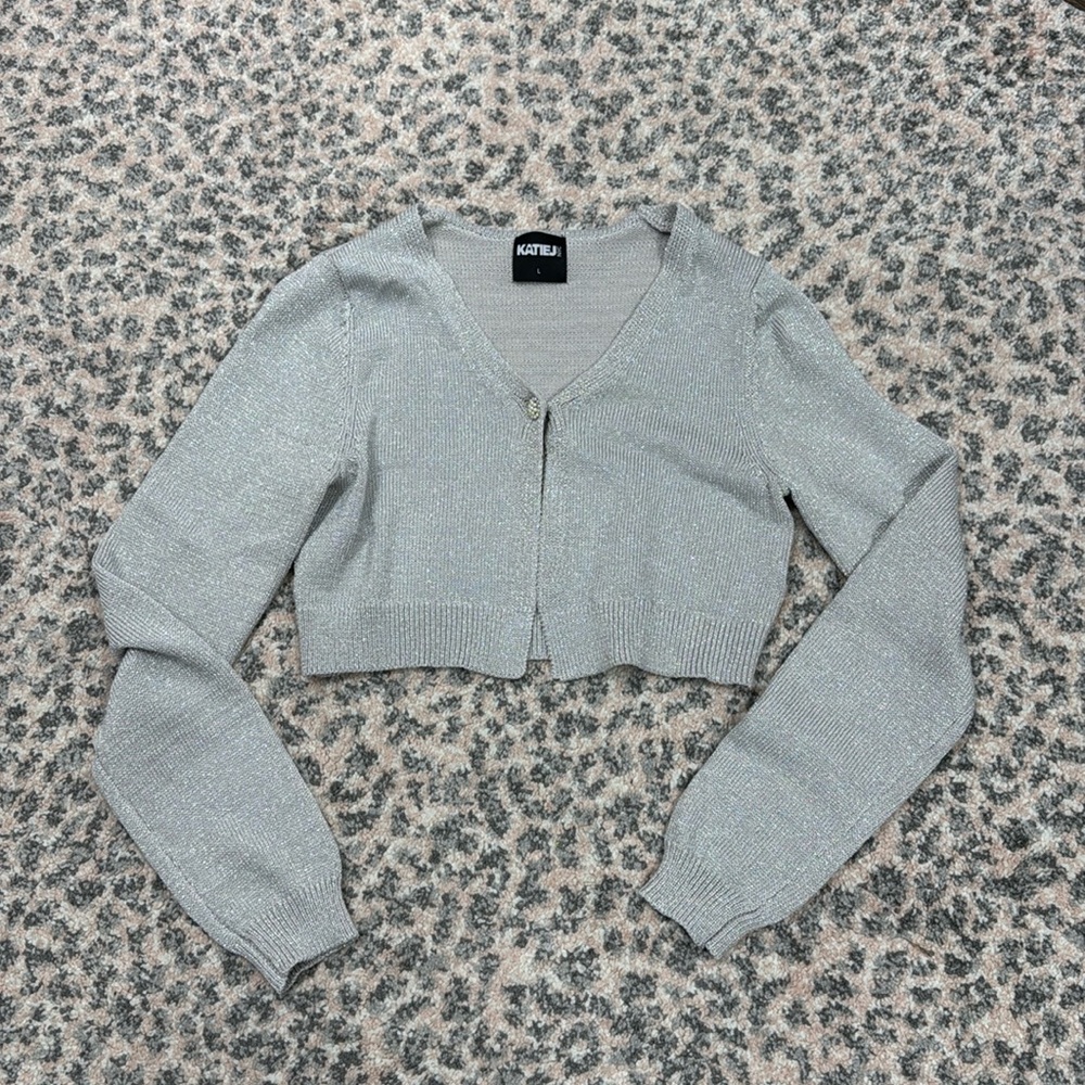 Katie J NYC Angelica cropped cardigan with pearl button size large (12)